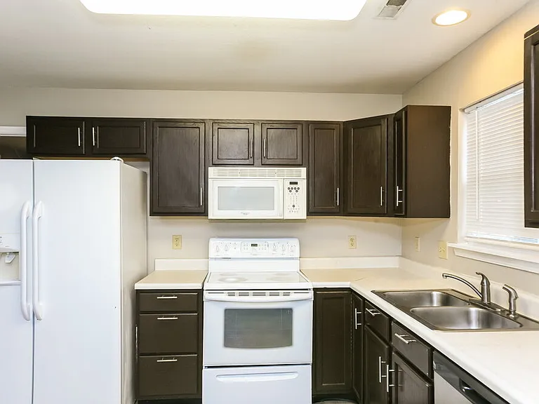 18864 Prairie Crossing Dr — Photo 7