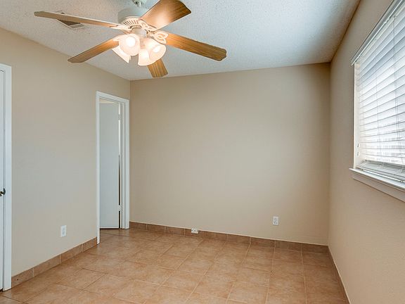 5th image of 611 Johns Dr