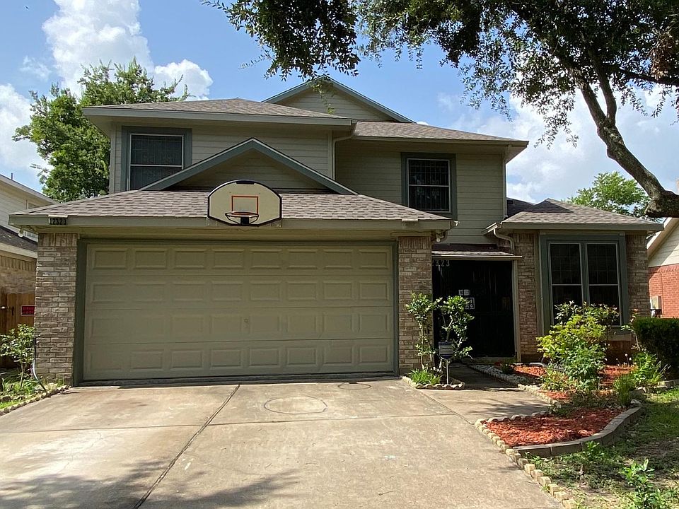 Front yard/home
