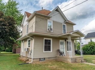 221 W Main St, Beach City, OH 44608