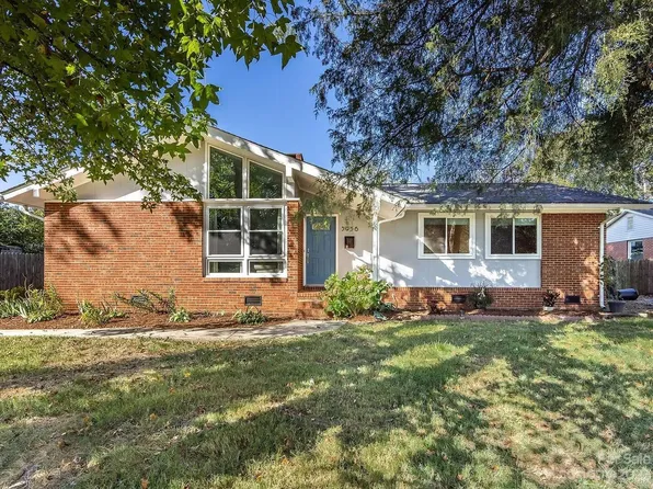 3956 Irvington Dr, Charlotte, NC 28205