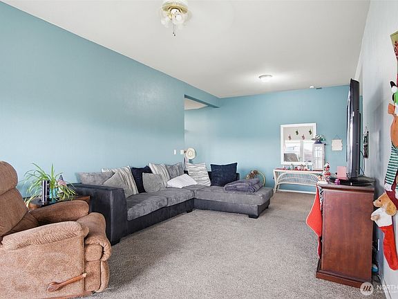 2nd image of 261 Hardy Rd