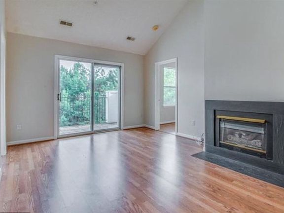 2nd image of 10012 Vanderbilt Cir APT 12