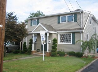 15 Brook Hill Ter, Clifton, NJ 07013