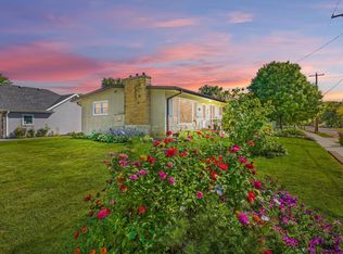 822 10th St SW, Faribault, MN 55021