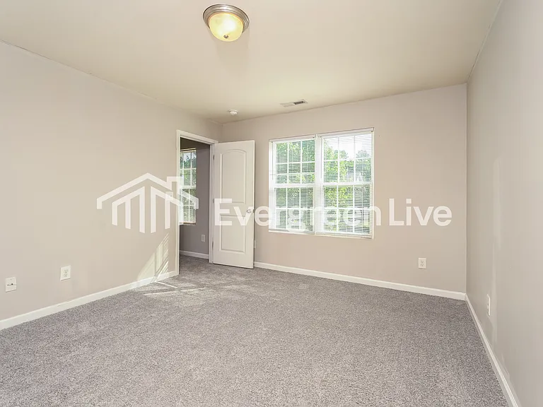 4354 Oak Pointe Dr — Photo 8