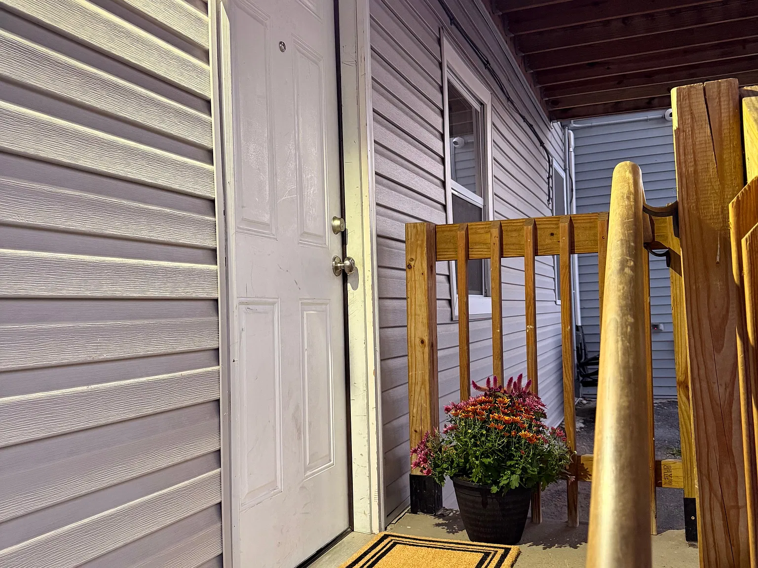 2 bed, 750 sqft, $1,600 — Photo 3