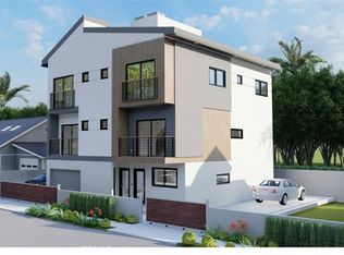 1282 S Leighton Ave, Los Angeles, CA 90037