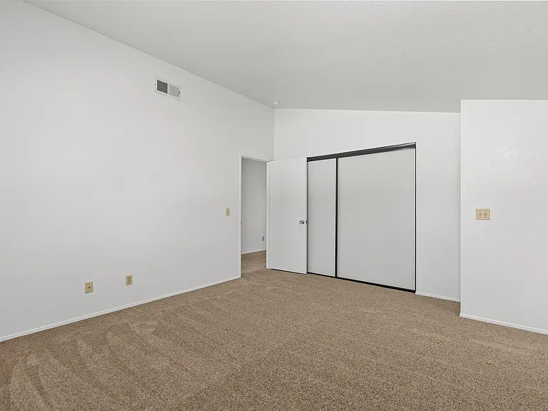 683 Wolf Point Ct — Photo 26