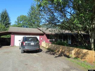 5872 Montgomery St, Juneau, AK 99801