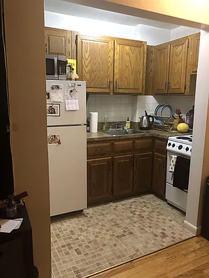 Rented by Metroline Realty | media 5