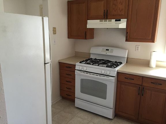 4th image of 7004 Schroll St