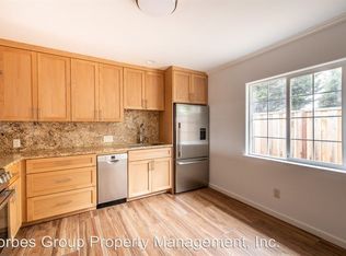 946 32nd Ave, Santa Cruz, CA 95062