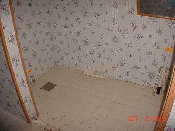 5th image of 3377 E Woodland Dr