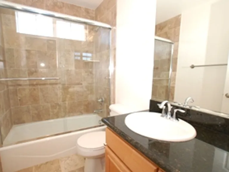 1045 Loretta Ln — Photo 11