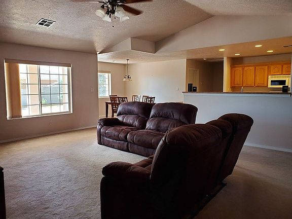 4th image of 1704 Juniper Dr