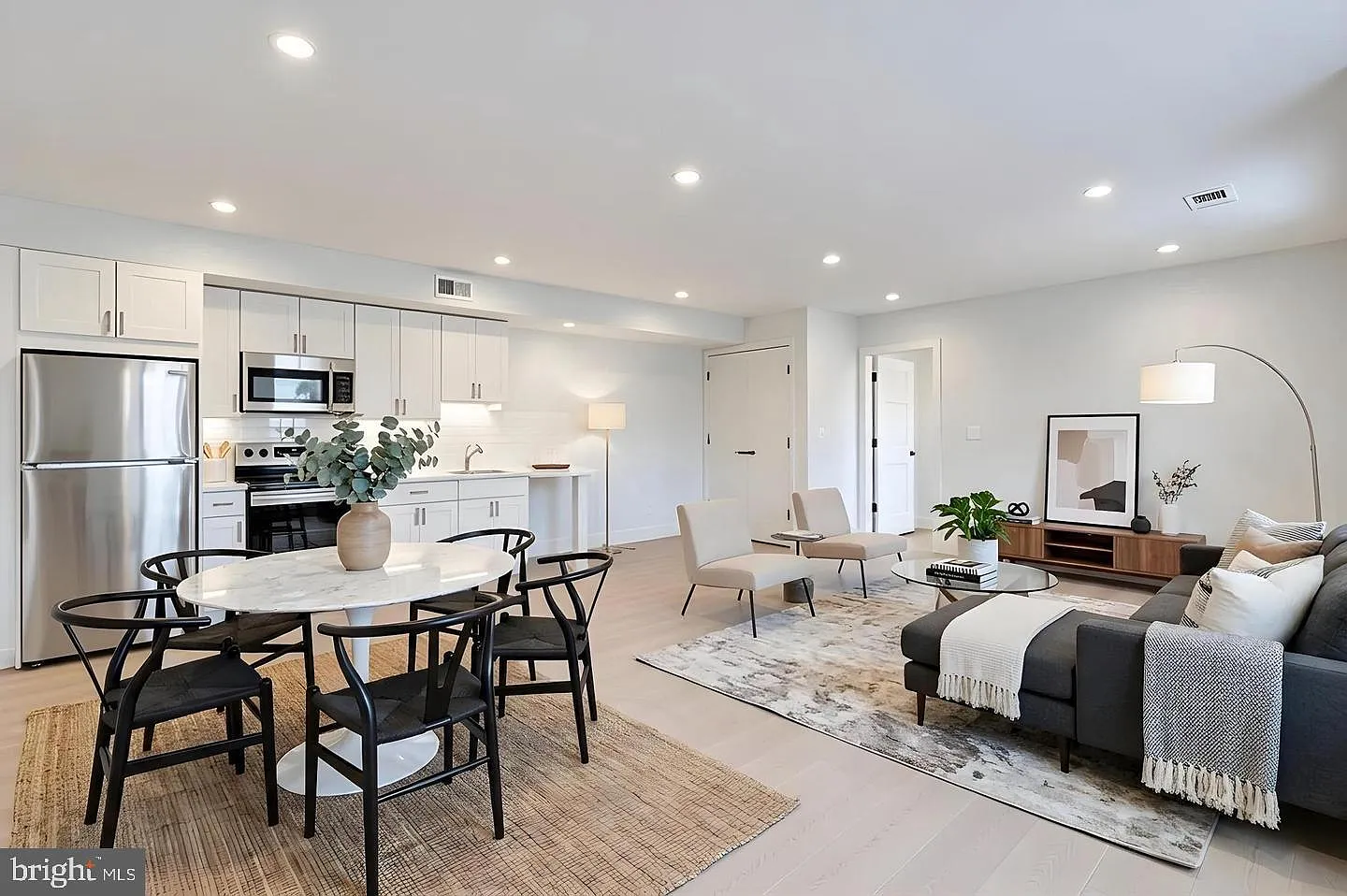 1 bed, 1.0 bath, 500 sqft, $1,709 — Photo 2