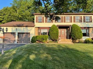 197 Webster Dr, Wayne, NJ 07470