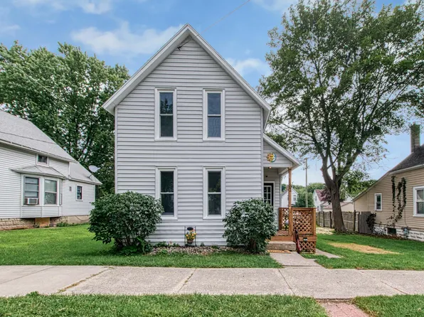 1102 White Ave NW, Grand Rapids, MI 49504
