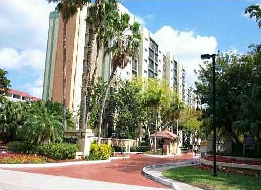 2nd image of 16919 N Bay Rd APT 1020