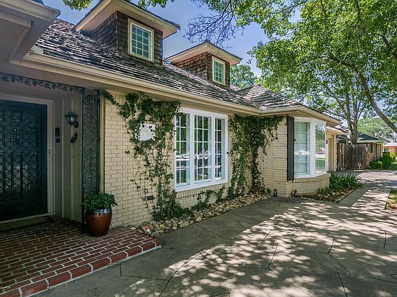 3rd image of 3802 Fleetwood Dr
