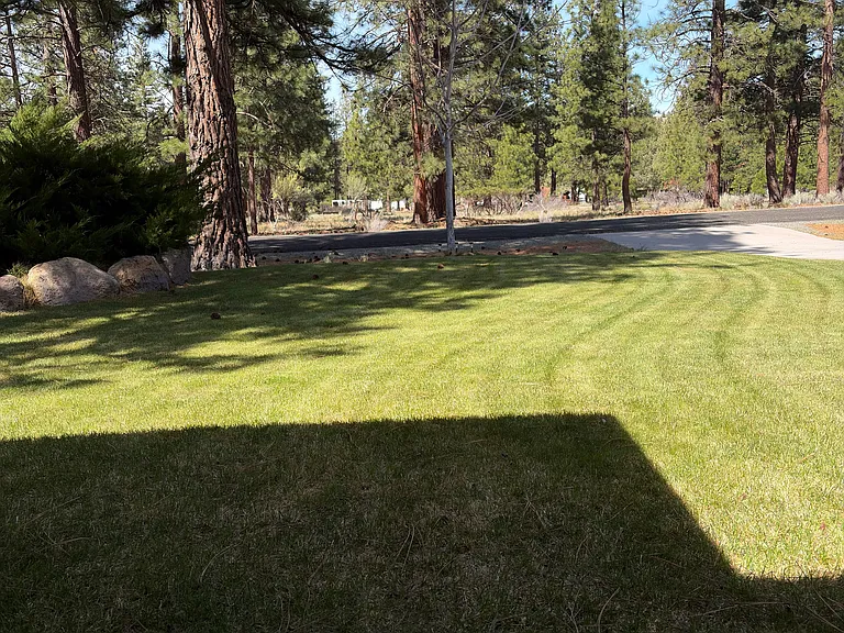 17606 Cougar Ct — Photo 2