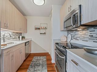 550 N Kingsbury St #2108, Chicago, IL 60654