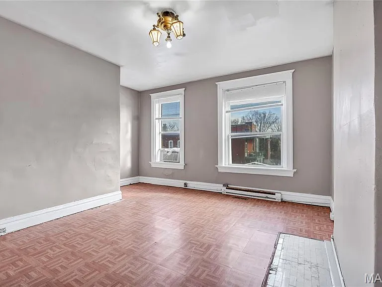 2207 Angelica St — Photo 12