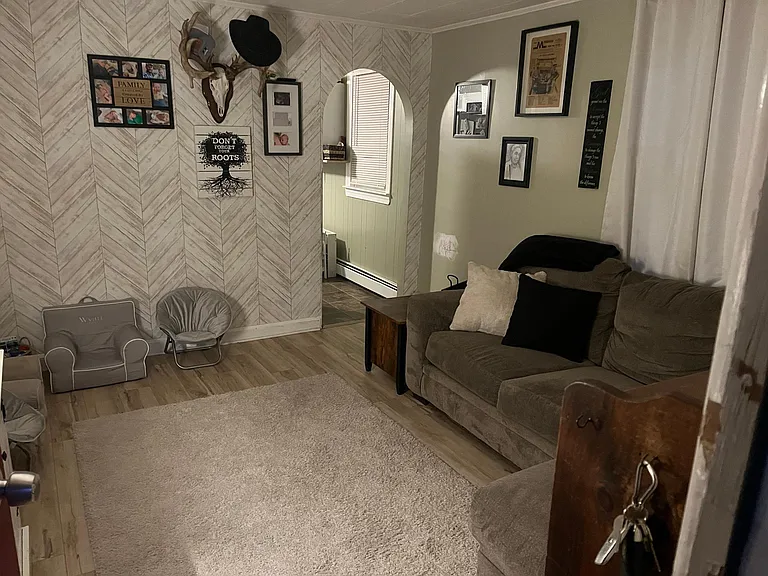 90 Oak St #1 — Photo 1