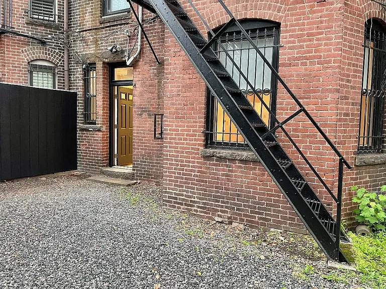 1077 Beacon St #B1 — Photo 7