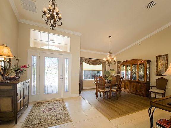 2nd image of 47 Eagle Harbor Trl
