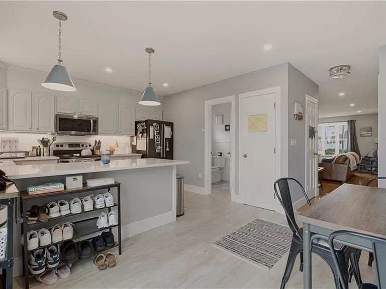 223 Oliphant Ln #A — Photo 7