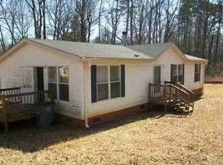 19 Camelot Ln, Greenville, SC 29611