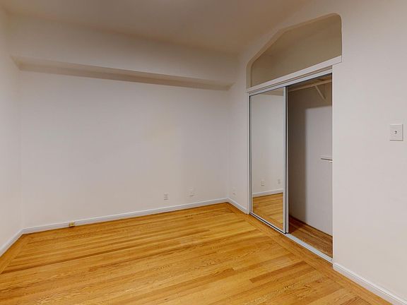 4th image of 2110 Jackson St APT 102