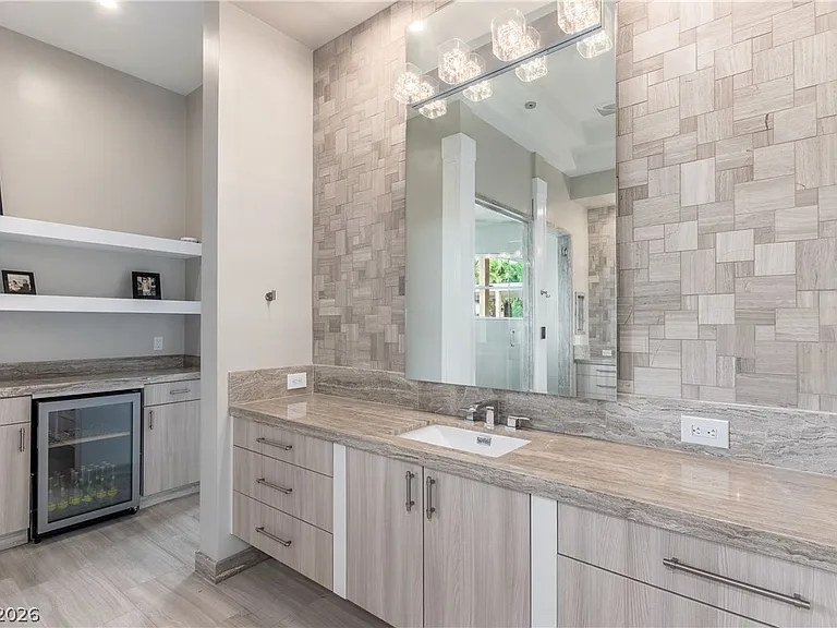 7270 Loma Alta Cir — Photo 32