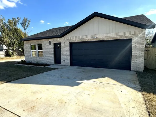 5512 Truman Dr, Fort Worth, TX 76112