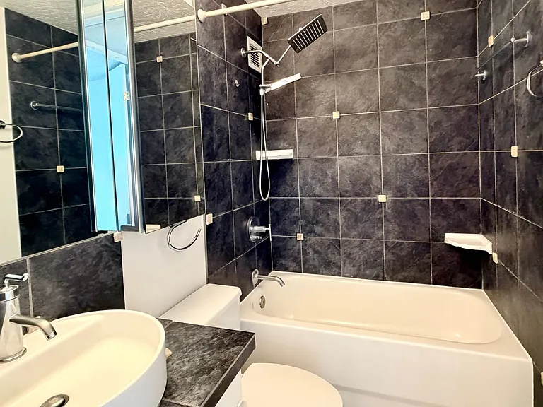 2121 Ala Wai Blvd #1702 — Photo 21