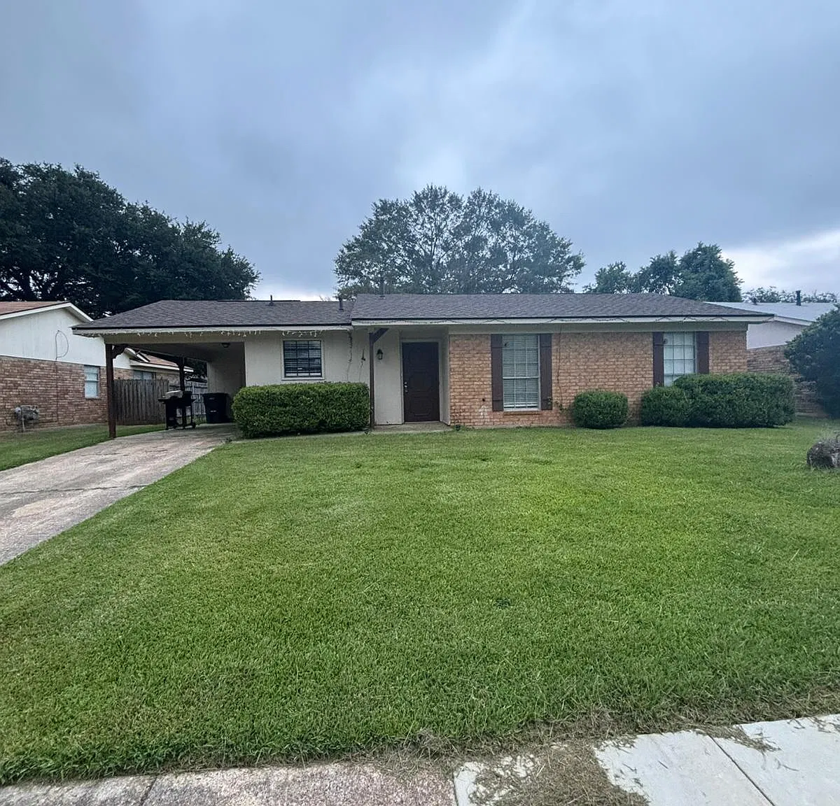 3 bed, 1045 sqft, $1,600 — Photo 1