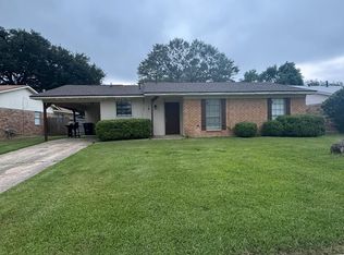 2113 General Mouton Dr, Bossier City, LA 71112