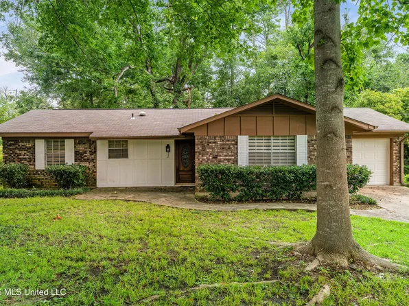 100 Virginia Dr, Hattiesburg, MS 39401