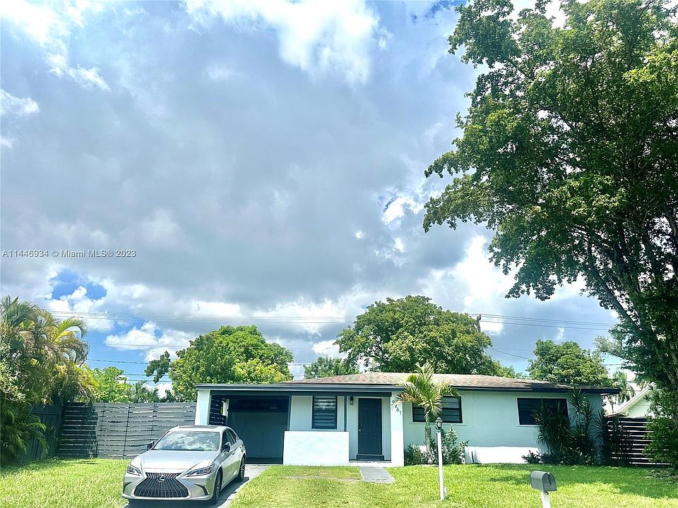 1st image of 9861 Dominican Dr