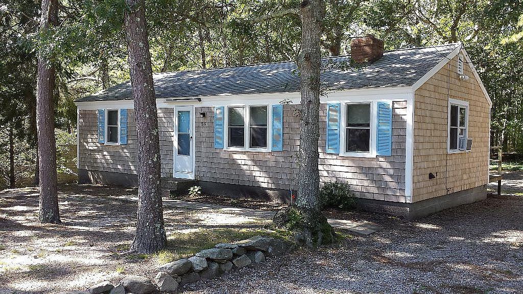 39 Alexander Dr, South Dennis, MA 02660