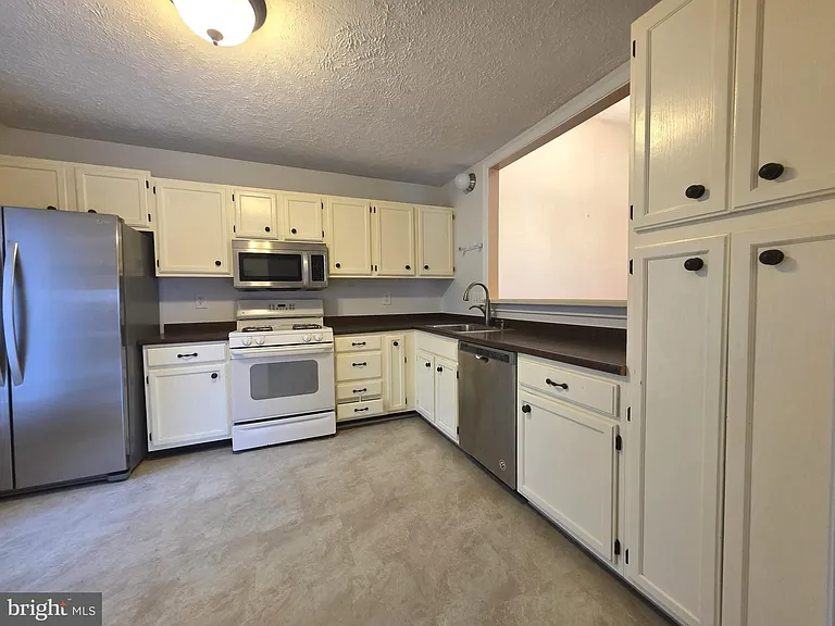 58 Windbrooke Cir #58 — Photo 9