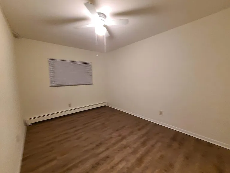 4843 Broadview Rd — Photo 7
