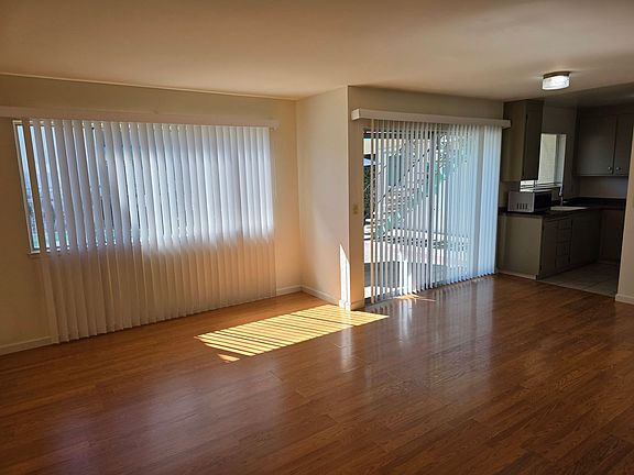 2nd image of 3002 Magliocco Dr APT 9