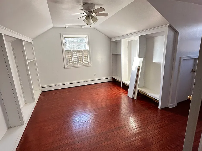 167 Kings Hwy — Photo 20