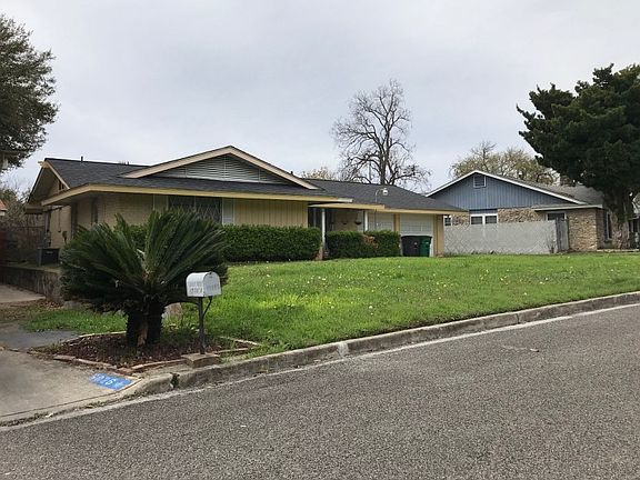 3rd image of 5830 Goodyear Dr
