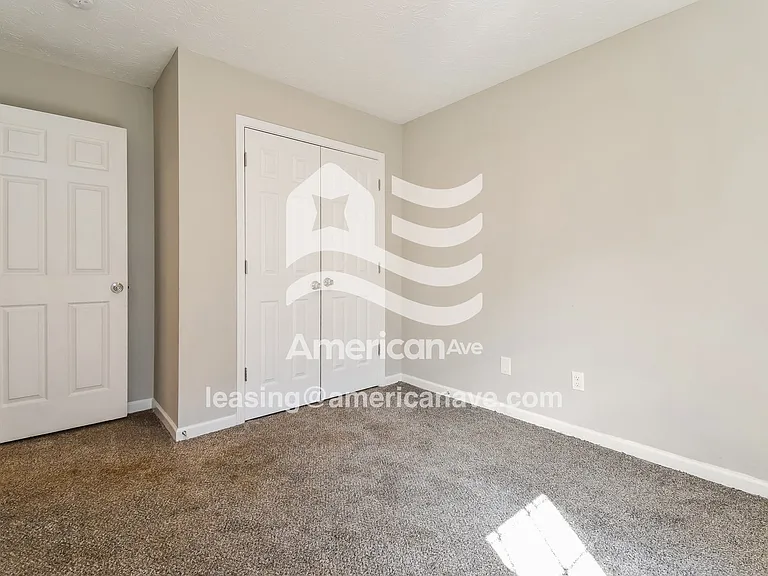 1346233_011_wm_-_bedroom_13590170.jpg