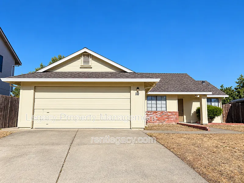 3 bed, 2.0 bath, 1192 sqft, $2,195 — Photo 1