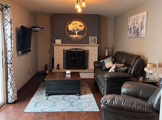2110 W Rawson Ave, Oak Creek, WI 53154